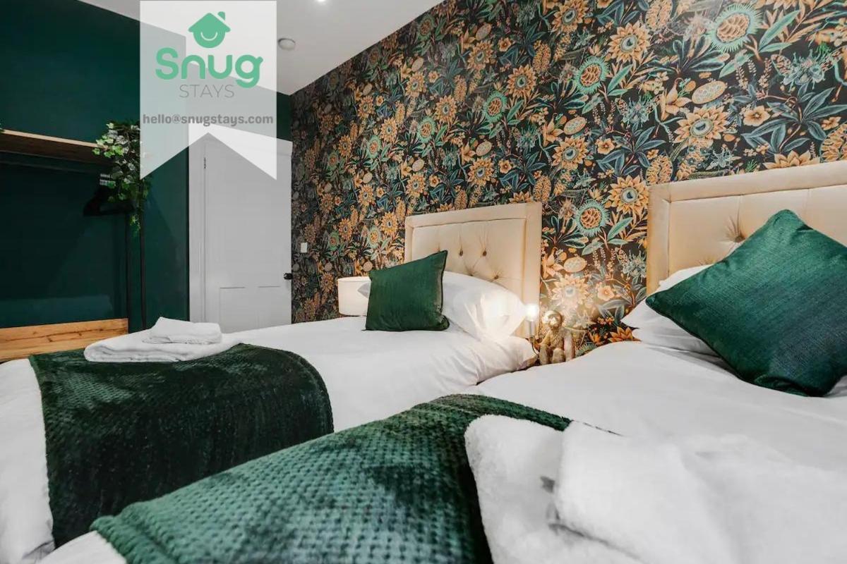Fairfield House - 4 Bedroom, 8 Beds, Free Wi-fi, Free Parking Holiday home
