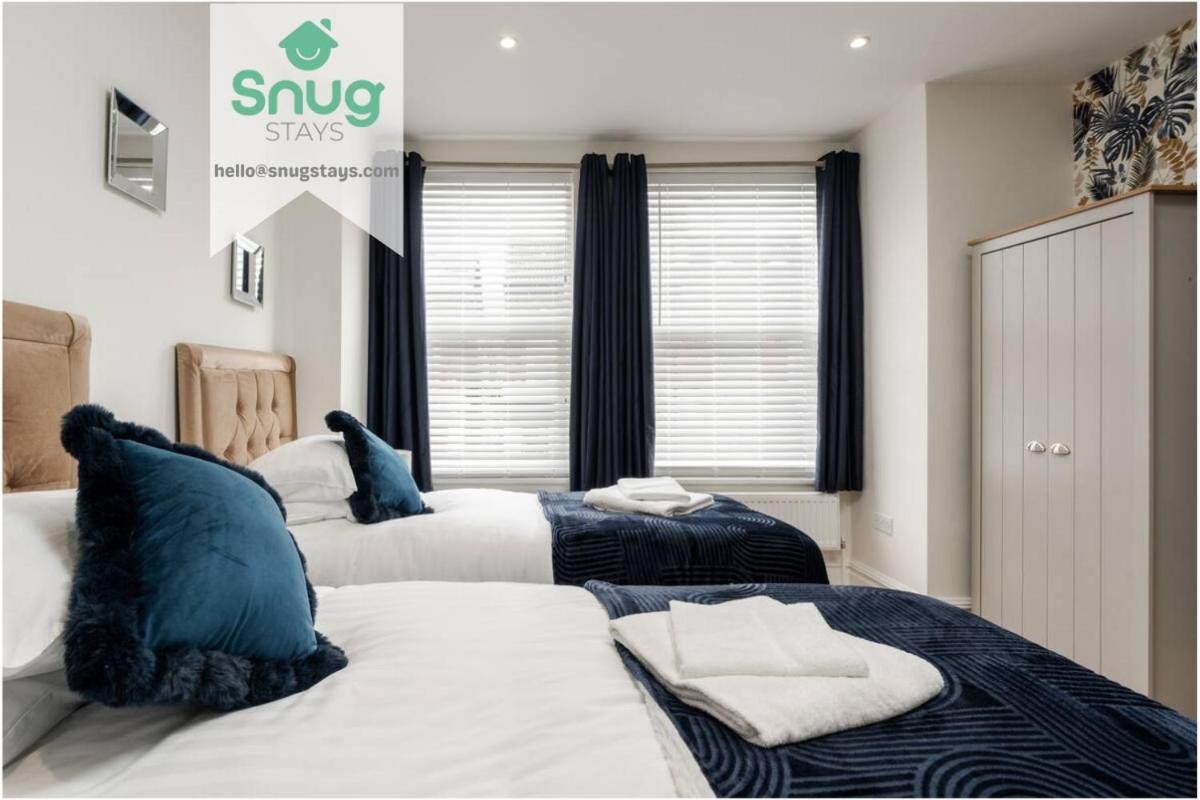 Holiday home Fairfield House - 4 Bedroom, 8 Beds, Free Wi-fi, Free Parking *